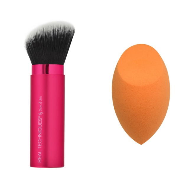 Růžový vysouvací štětec Kabuiky a multifunkční houbička na make-up.