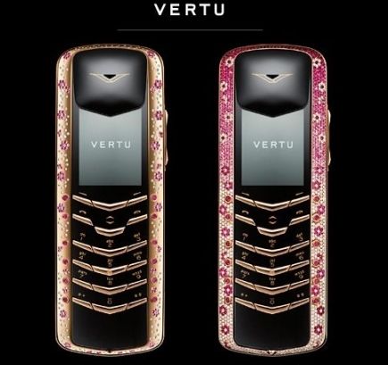 Vertu – mobilní telefony pro miliardáře / Luxusní mobily Vertu (www.luxurymag.cz) Vertu – mobilní telefony pro miliardáře / Luxusní mobily Vertu (www.luxurymag.cz)