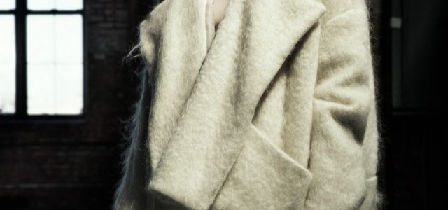 Módní trendy, které vás zahřejí - bundy, oversize kabáty, parky, peleríny