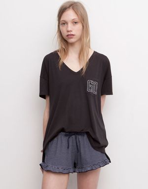 Asymetrické tričko Pull&Bear, 399 Kč