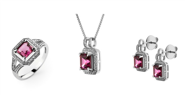 Skvělou volbou je sada trio šperků Imperial Pink: Prsten, přívěšek a náušnice.
