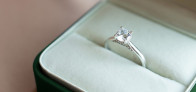 Jaký snubní prsten zaručeně potěší vaši milovanou?