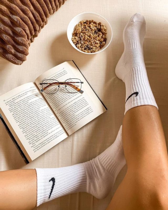 Jak v létě zachránit bílé ponožky?