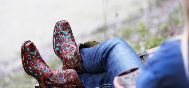 Jak na podzim ošetřit kožené kabelky a obuv, aby vydržely i deštivé počasí