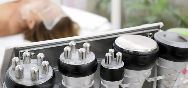 Dárkové poukazy na krásu: Když dárek pod stromečkem potěší duši i tělo